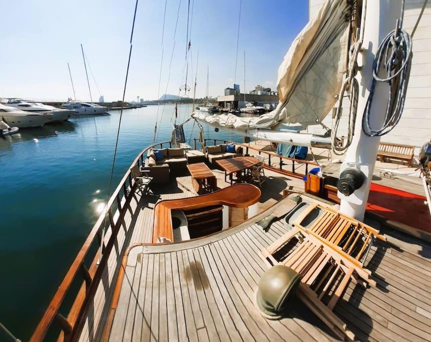 Adara Yacht - Big Turkish Gulet Barcelona Hotell Eksteriør bilde